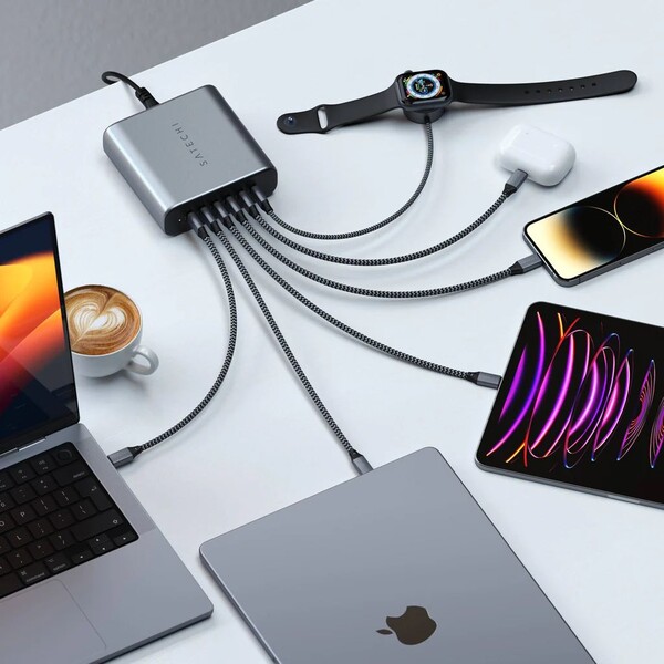 Satechi-200W-6x-USB-C-nabijeci-adapter-sedy