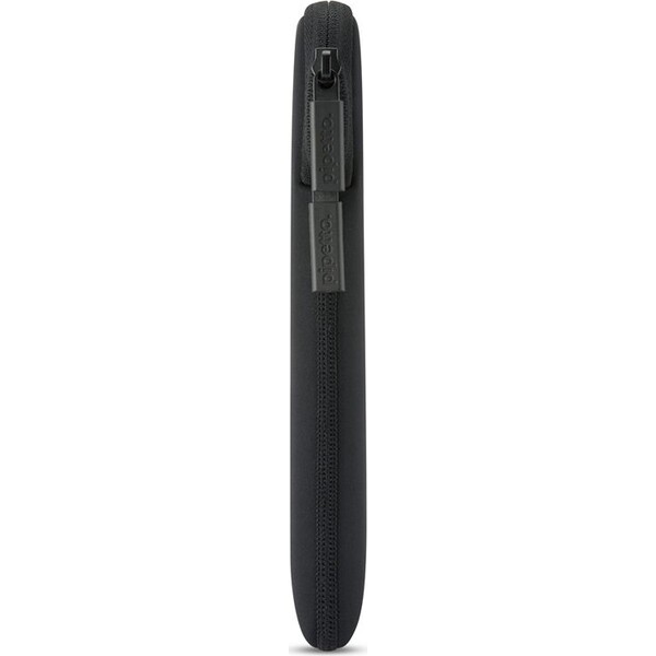 Pipetto-Classic-Fit-Sleeve-pouzdro-pro-MacBook-Air-15-cerne