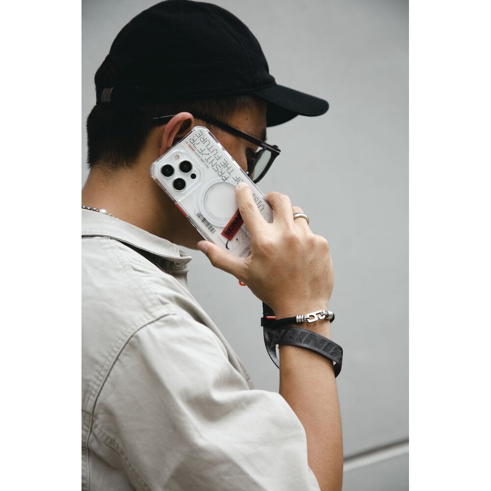 SKINARMA-Scout-Universal-Handstrap-poutko-na-ruku-cerne