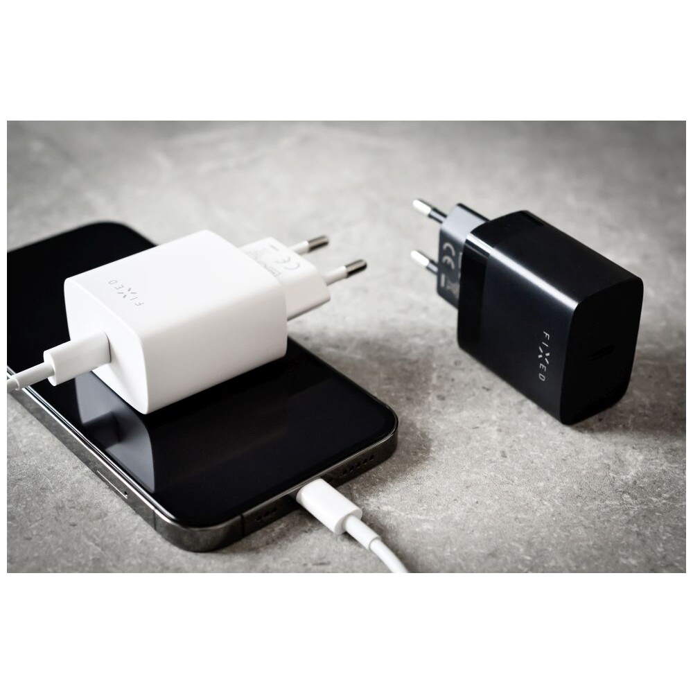FIXED-USB-C-PD-sitova-nabijecka-30W-bila