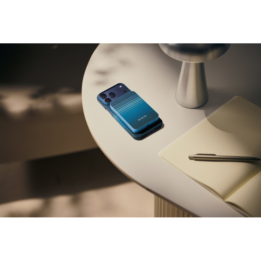 Pitaka-Powerbanka-15W-10000mAh-Qi2-MagSafe-Moonrise
