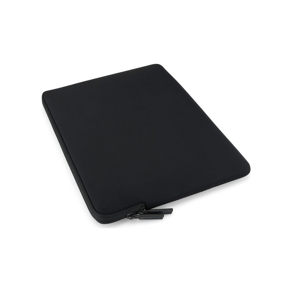 Pipetto-Classic-Fit-Sleeve-pouzdro-pro-MacBook-Air-15-cerne
