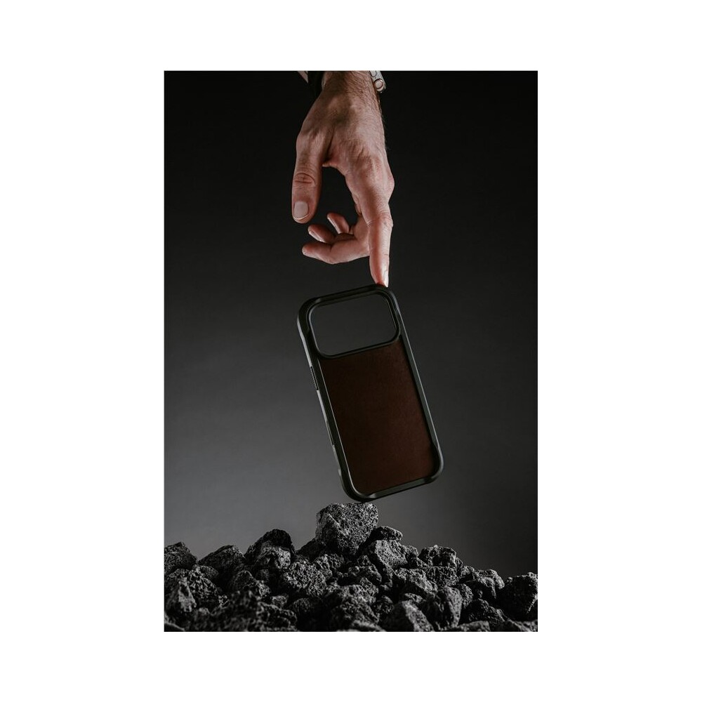 Nomad-Rugged-Leather-Case-Horween-MagSafe-kozeny-kryt-iPhone-17-Pro-Max-Rustic-Brown