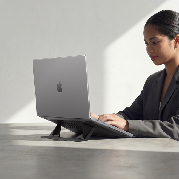 Spigen-Slim-Fold-Laptop-Stand-LD201-S6-stojanek-cerny