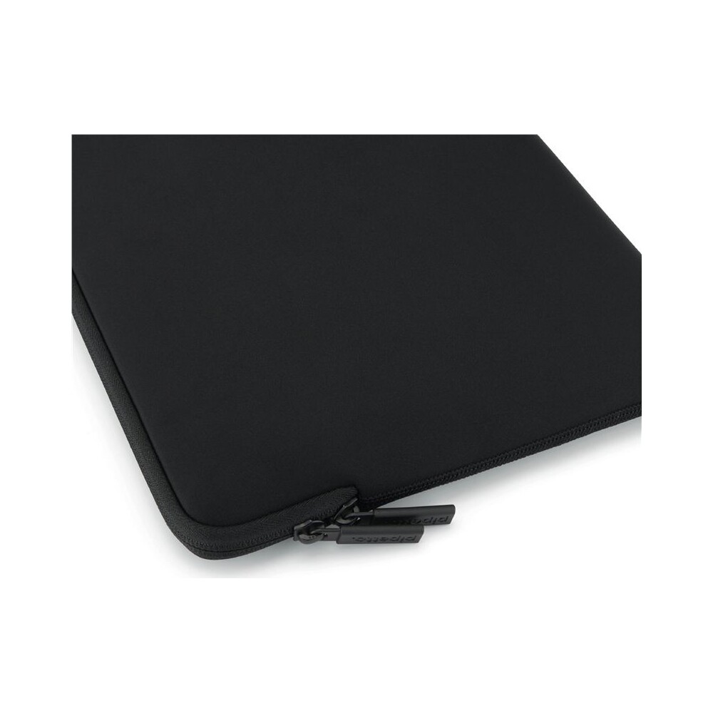 Pipetto-Classic-Fit-Sleeve-V2-pouzdro-pro-MacBook-14-13-cerne