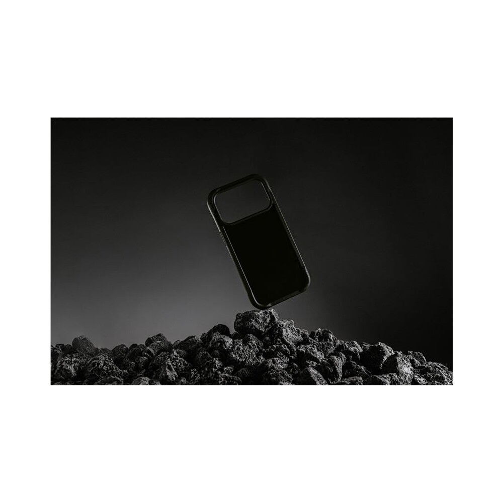 Nomad-Rugged-Leather-Case-Horween-MagSafe-kozeny-kryt-iPhone-17-Pro-Max-Black