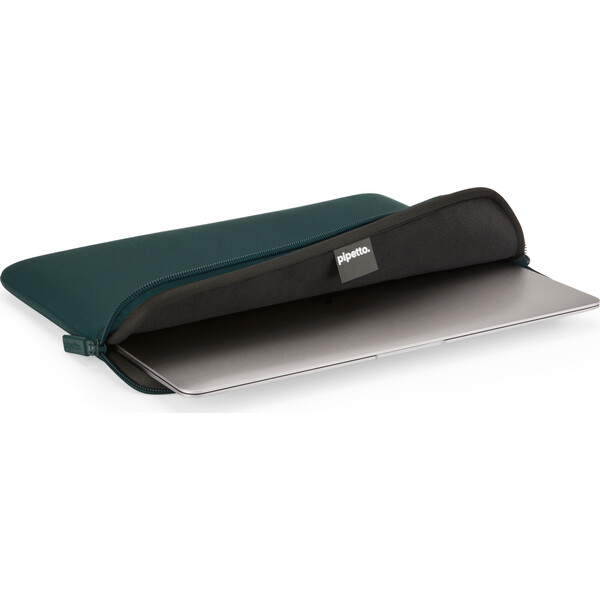 Pipetto-Classic-Fit-Sleeve-pouzdro-pro-MacBook-Neo-13-modrozelene