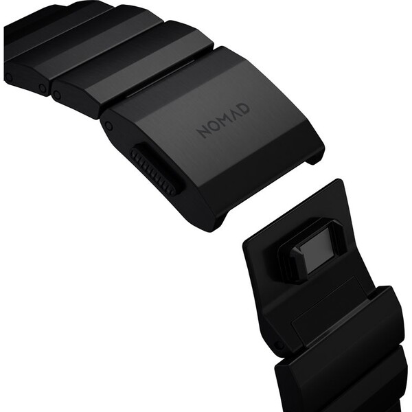 Nomad-Titanium-Band-reminek-Apple-Watch-49-46-45-44-42-mm-cerny