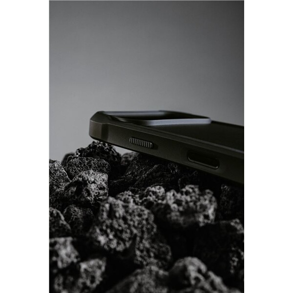 Nomad-Rugged-Leather-Case-Horween-MagSafe-kozeny-kryt-iPhone-17-Pro-Black