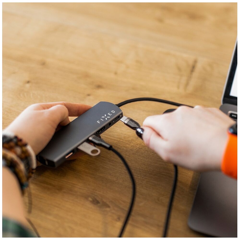 FIXED-USB-C-USB-C-napajeci-kabel-100W-0-5m-cerny