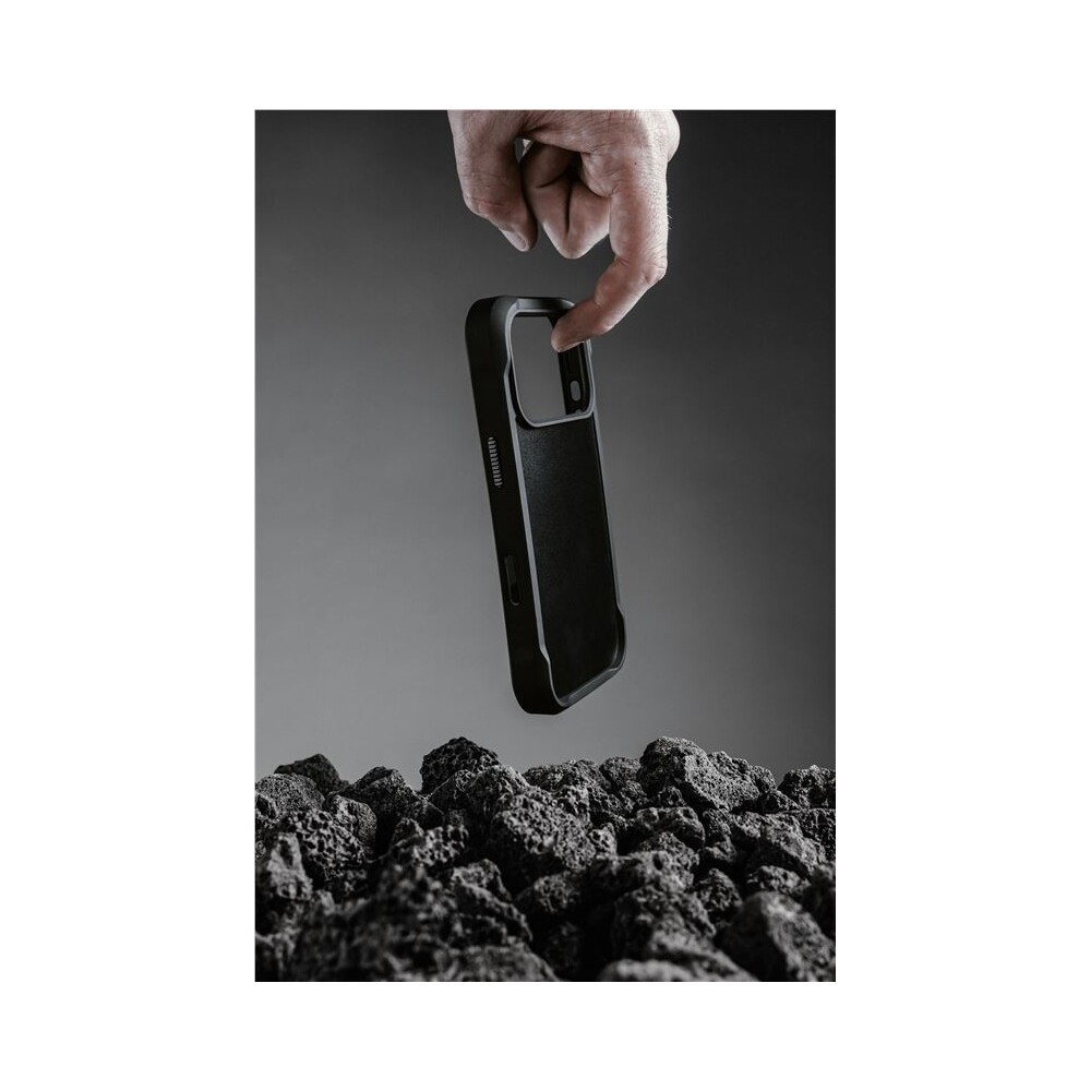 Nomad-Rugged-Leather-Case-Horween-MagSafe-kozeny-kryt-iPhone-17-Pro-Black