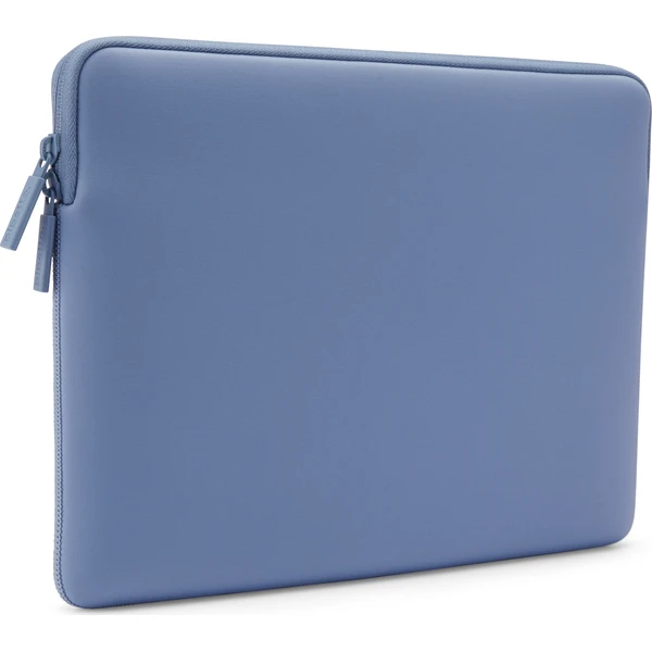 Pipetto-Classic-Fit-Sleeve-pouzdro-pro-MacBook-Neo-13-fialove