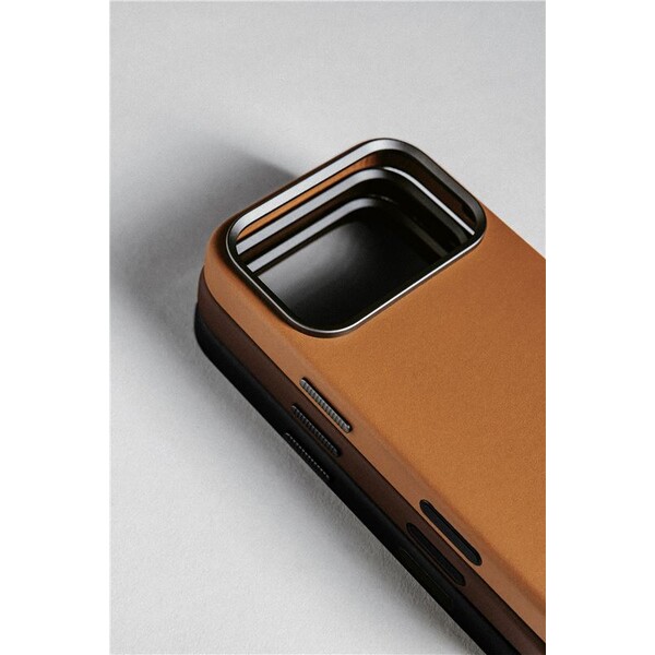 Nomad-Traditional-Leather-Case-MagSafe-kozeny-kryt-iPhone-17-Pro-Max-Brown