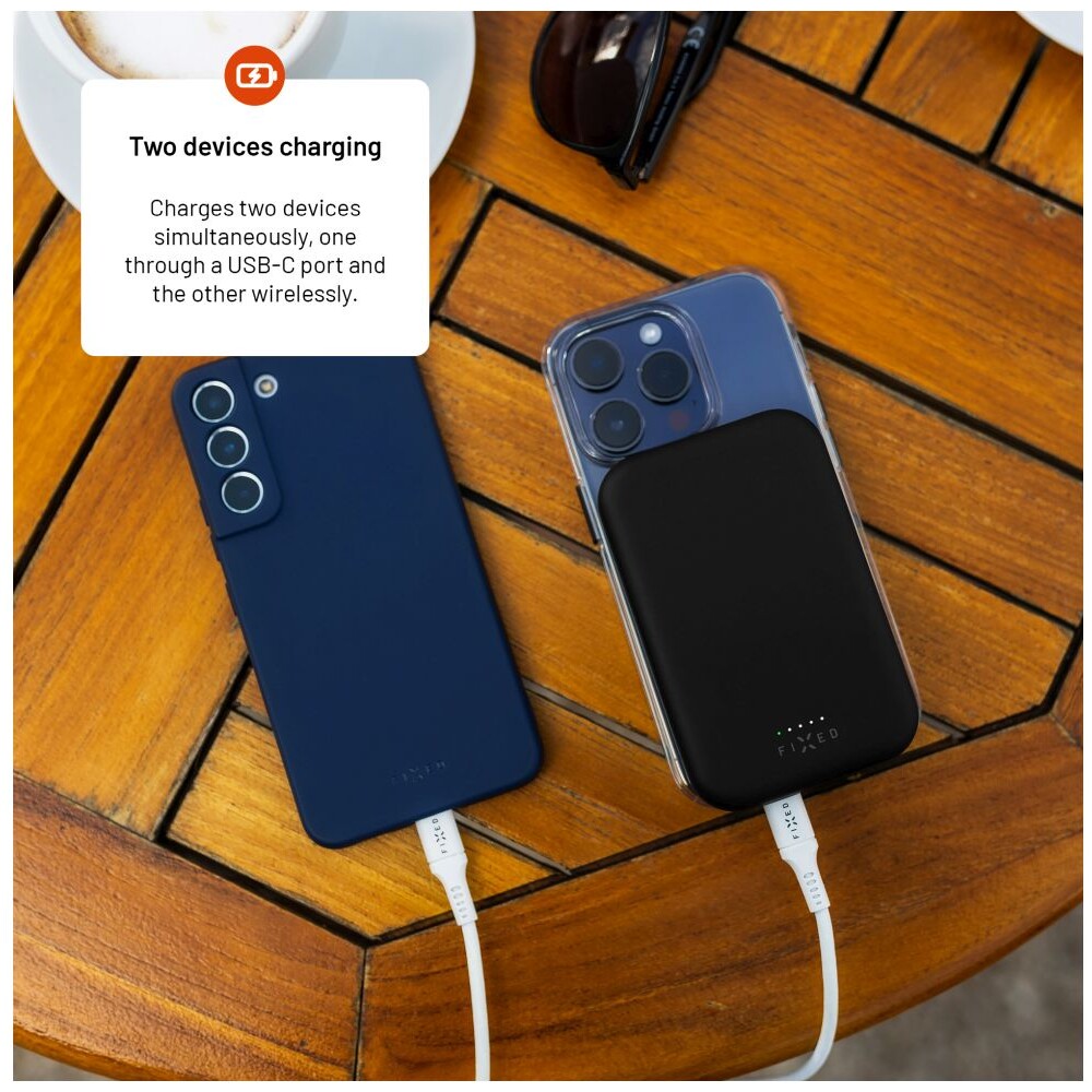 FIXED-MagZen-powerbanka-s-bezdratovym-nabijenim-a-Magsafe-10000-mAh-cerna