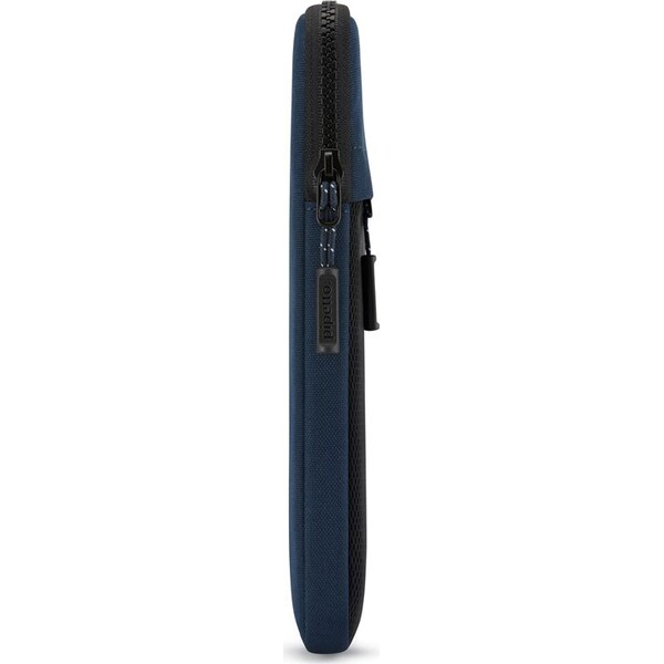 Pipetto-Expand-Sleeve-pouzdro-MacBook-Pro-14-MacBook-Air-13-6-tmave-modre