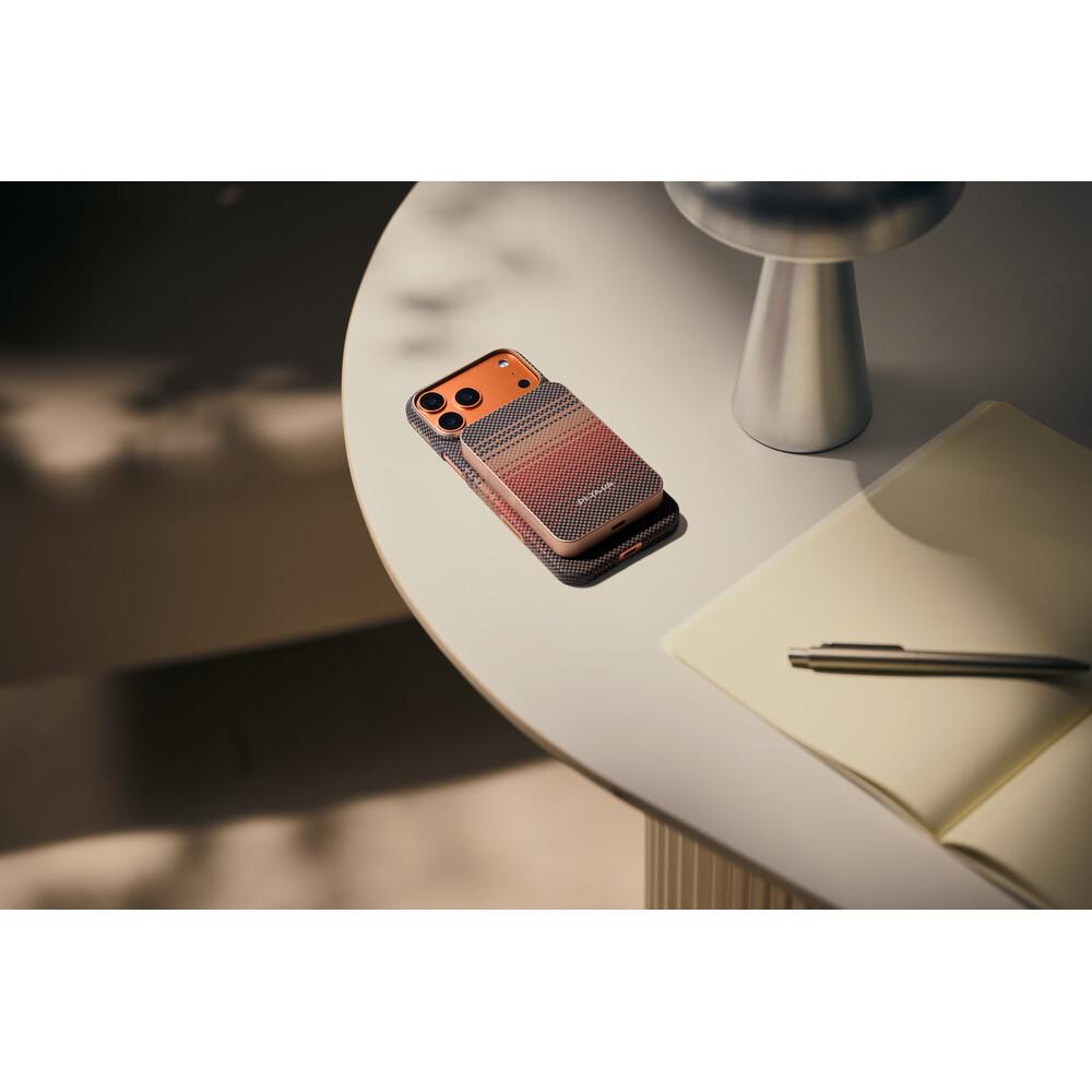 Pitaka-Powerbanka-15W-10000mAh-Qi2-MagSafe-Sunset
