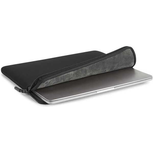 Pipetto-Classic-Fit-Sleeve-pouzdro-pro-Macbook-Air-15-cerne