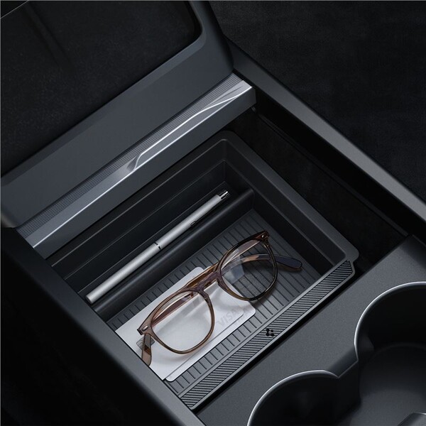 Spigen-Sliding-Console-Organizer-Bottom-Tesla-Model-3-2024-cerny