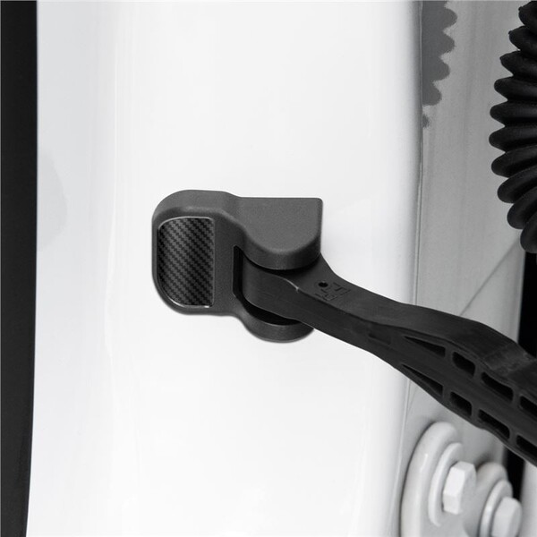 Spigen-Door-Lock-Cover-kryt-zamku-dveri-Tesla-Model-Y-3-cerna