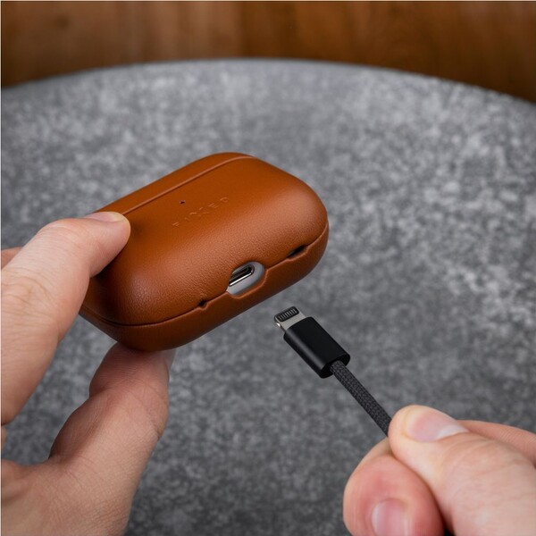 FIXED-PodsLeather-kozene-pouzdro-s-MagSafe-pro-Apple-AirPods-Pro-2-hnede