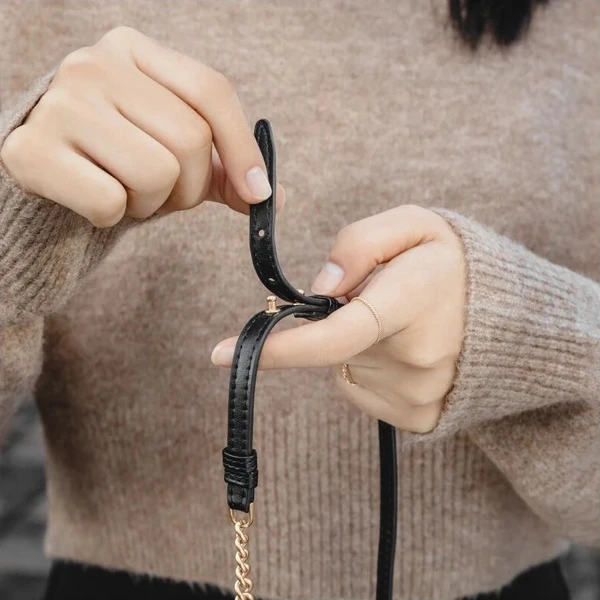 MagEasy-9mm-Modern-Chain-Strap-univerzalni-popruh-cerna-zlata