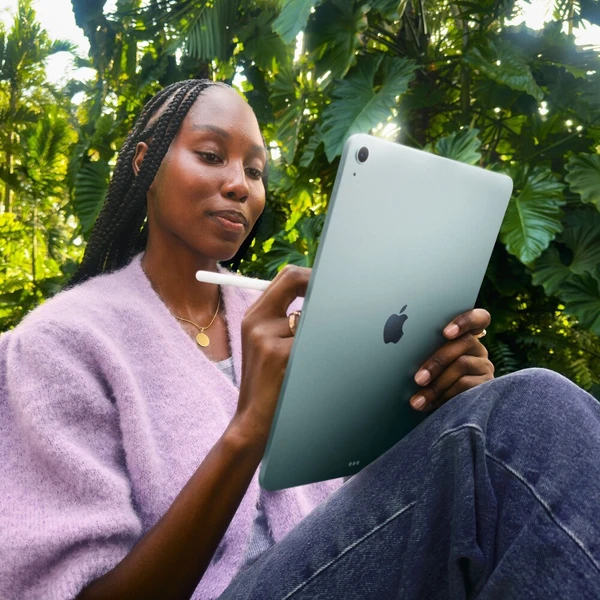 Apple iPad Air 13" 1TB Wi-Fi + Cellular hvězdně bílý (2026) - Tablety - Obrázek d_227fe1b20b5a41849dbbbdf507ea6eb3