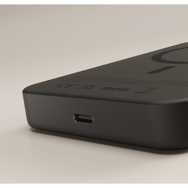 ZENS-Semi-Solid-State-MagSafe-powerbanka-25W-10000mAh-cerna