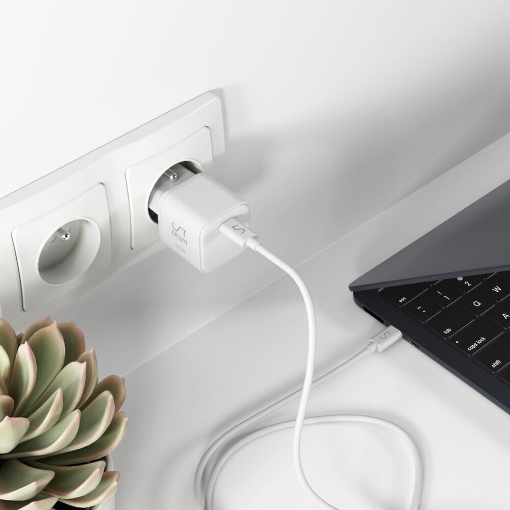 iWant-UltraBoost-Micro-AVS-GaN-100W-nabijecka-bila