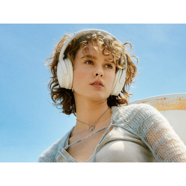 Bose-QuietComfort-Headphones-nahlavni-sluchatka-bila