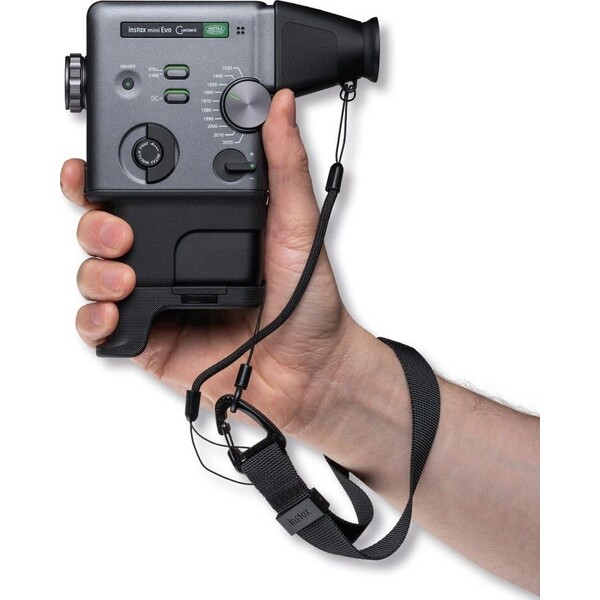 Fujifilm-Instax-mini-Evo-Cinema-cerny