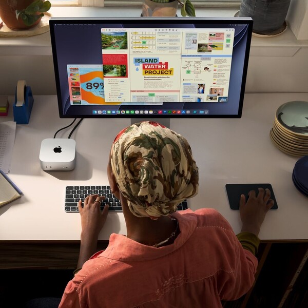 Apple-Mac-mini-M6-16GB-256GB-stribrny