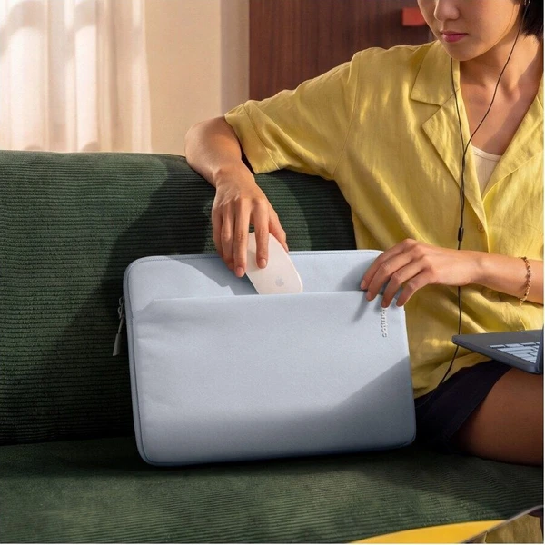tomtoc-Light-A18-sleeve-pouzdro-13-MacBook-Neo-svetle-modre