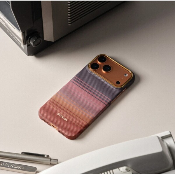 Pitaka-Edge-Case-California-Dream-Sunset-2-0-2-MagSafe-kryt-iPhone-17-Pro-Max