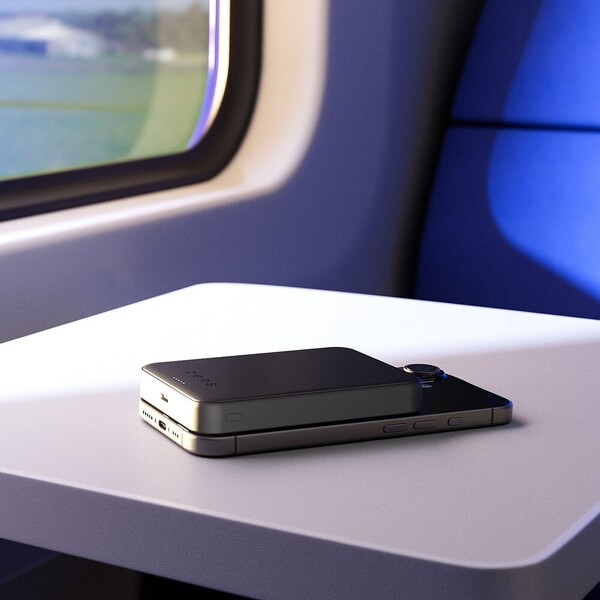 ZENS-Semi-Solid-State-MagSafe-powerbanka-25W-10000mAh-cerna