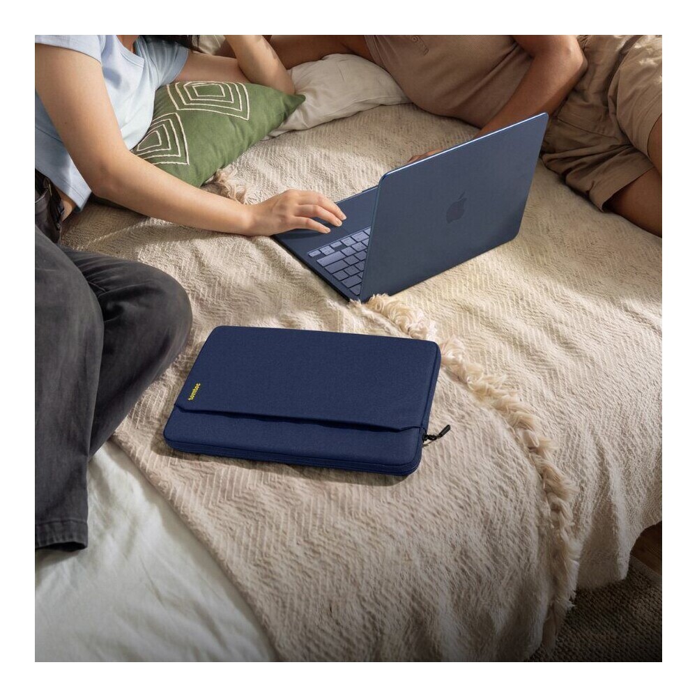tomtoc-Light-A18-sleeve-pouzdro-13-MacBook-Neo-tmave-modre