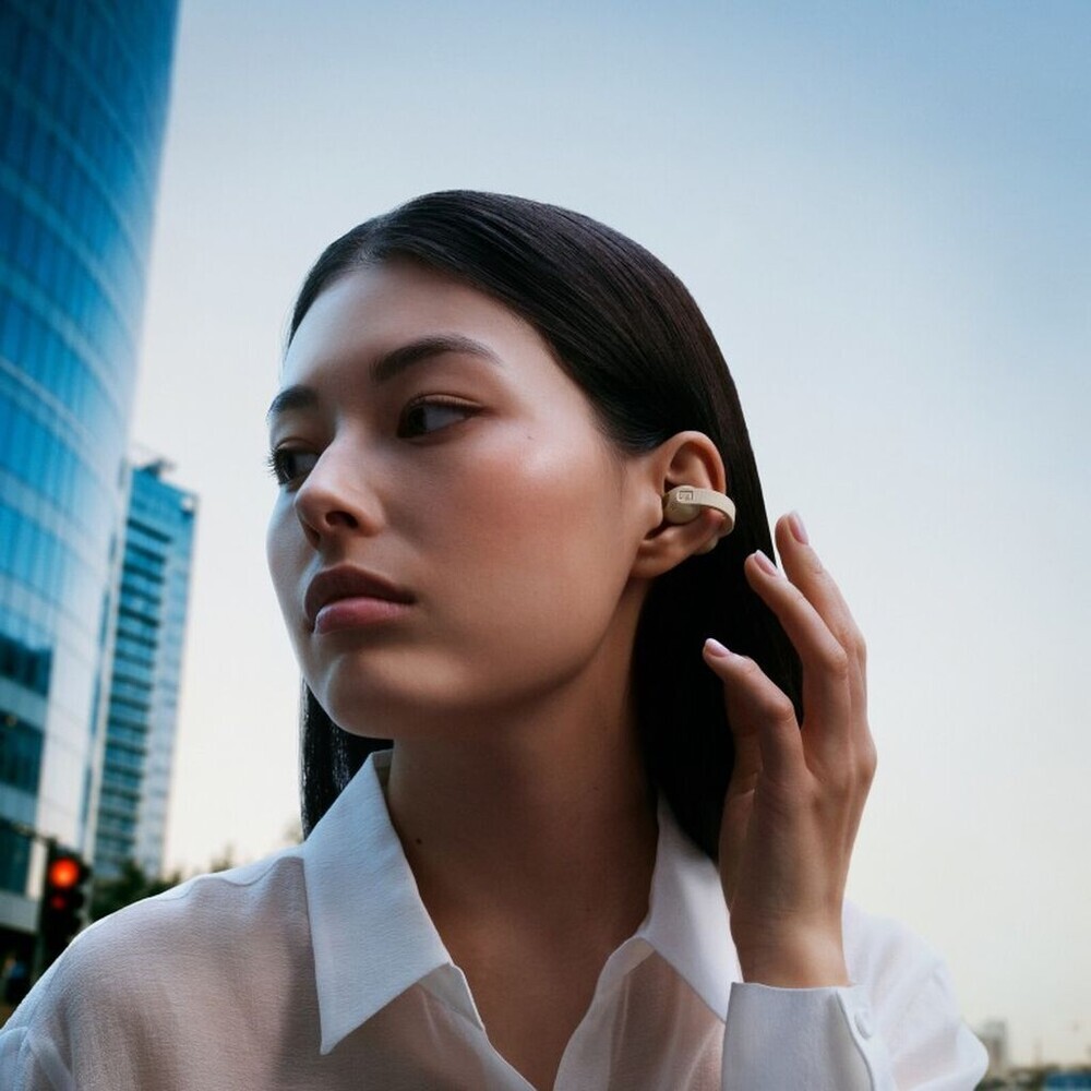 Sennheiser-ACCENTUM-Clip-bezdratova-sluchatka-modra