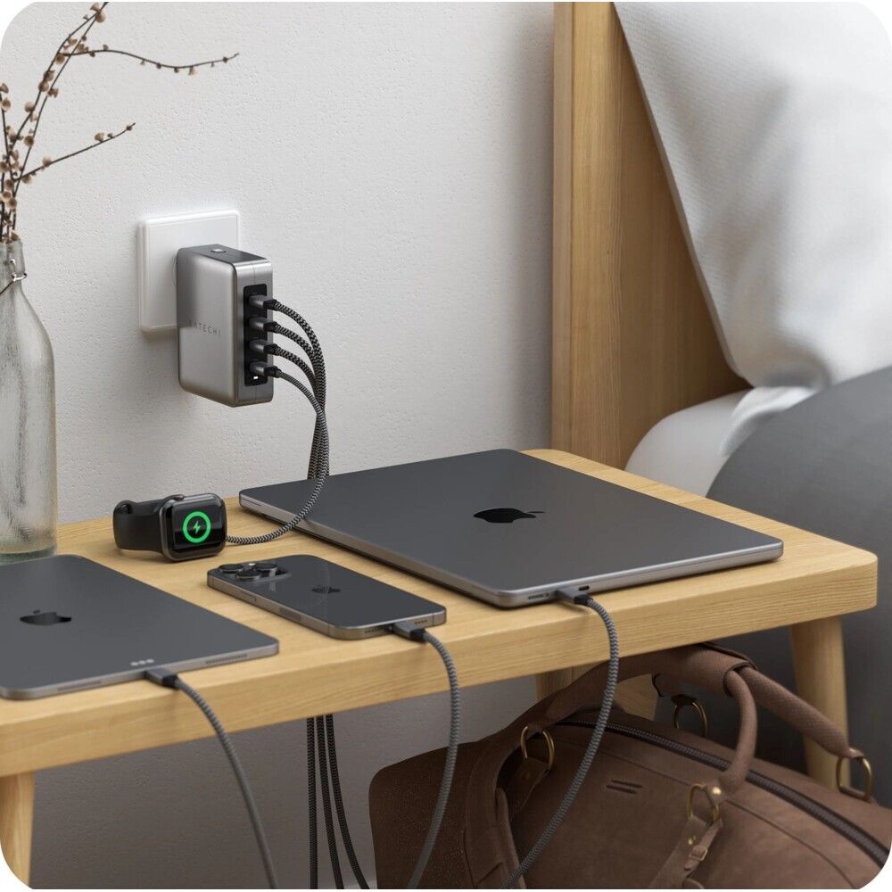 Satechi-145W-USB-C-GaN-cestovni-nabijecka-4x-USB-C-vesmirne-sedy