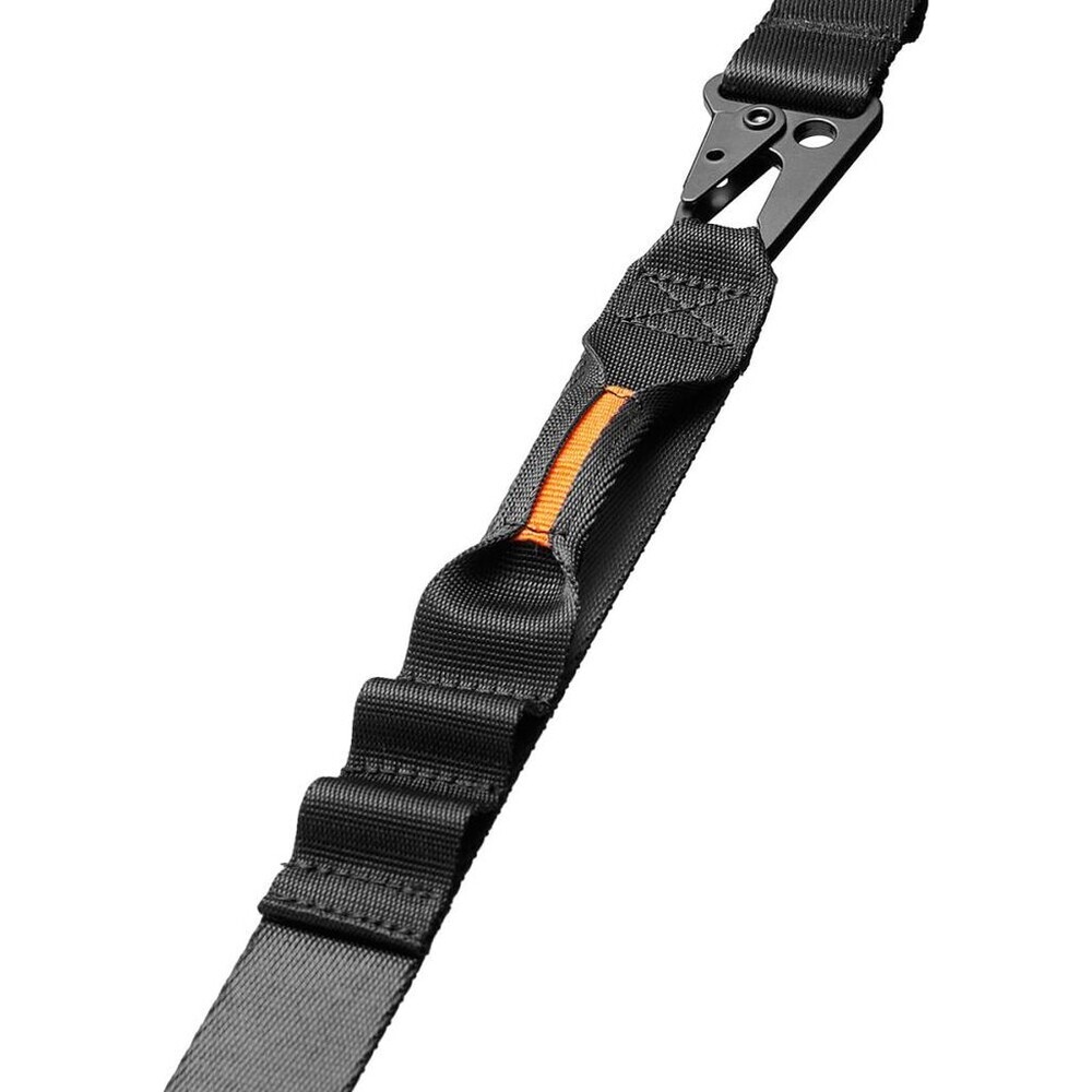 Spigen-Universal-Crossbody-Lanyard-Strap-DA30M-univerzalni-popruh-cerny