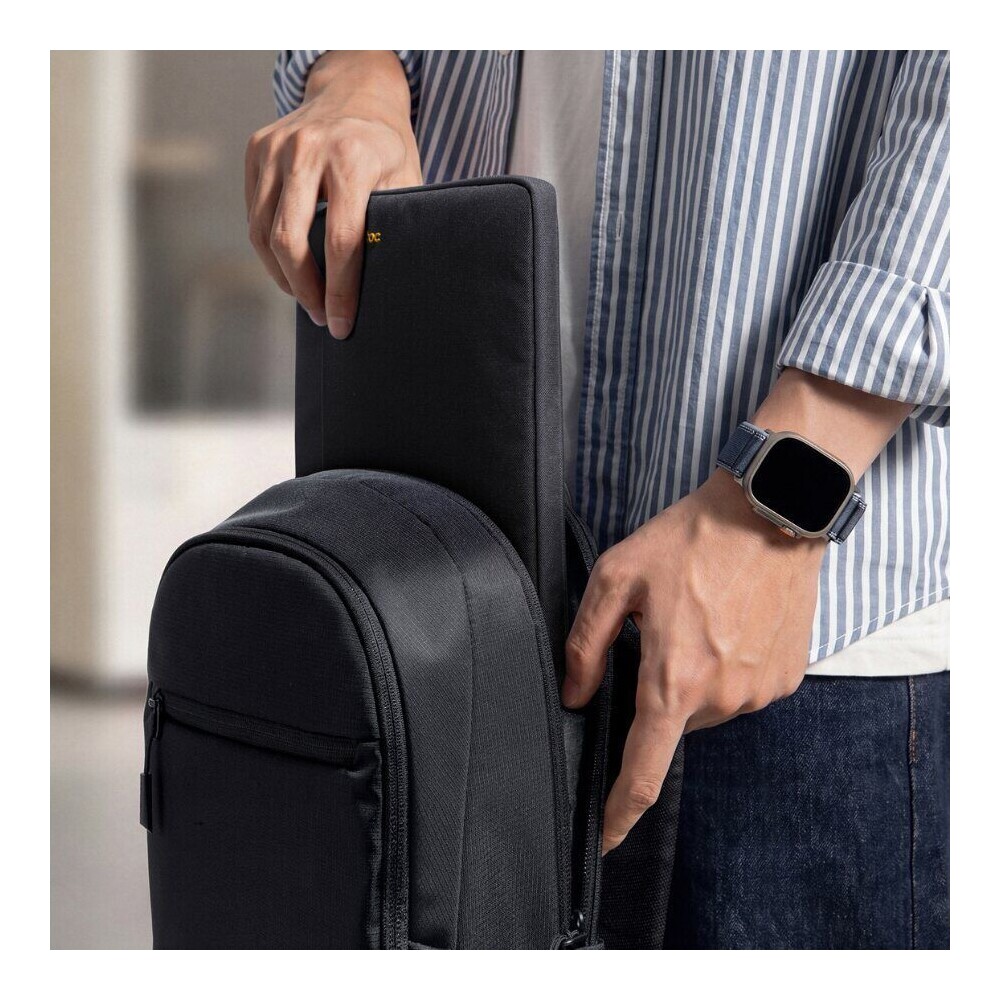 tomtoc-Light-A18-sleeve-pouzdro-13-MacBook-Neo-cerne
