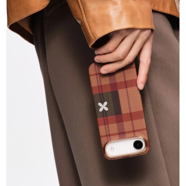 Pitaka-Edge-Case-MagSafe-kryt-iPhone-17-Pro-Cloud-Dusk