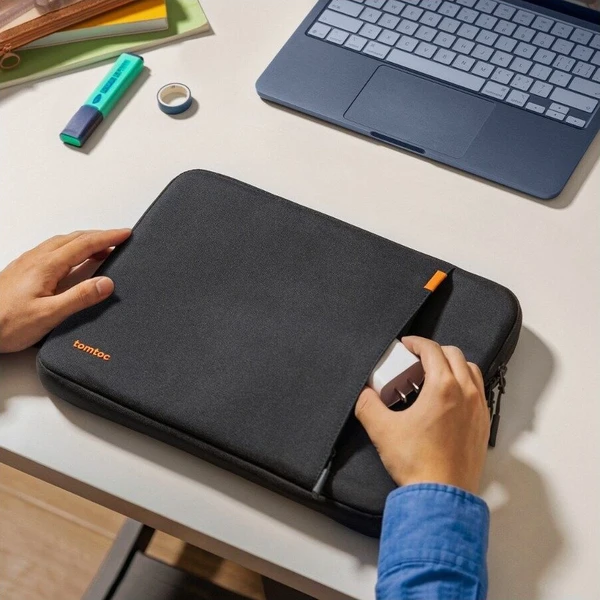 tomtoc-Defender-A13-sleeve-pouzdro-13-MacBook-Neo-cerne