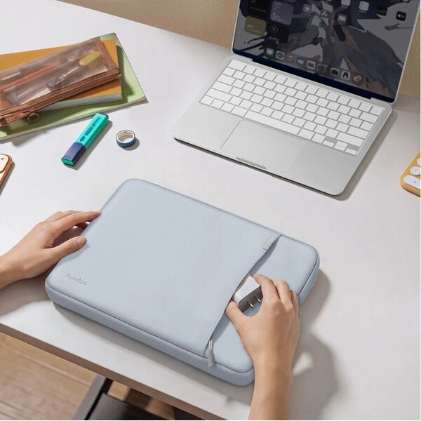tomtoc-Defender-A13-sleeve-pouzdro-13-MacBook-Neo-svetle-modre