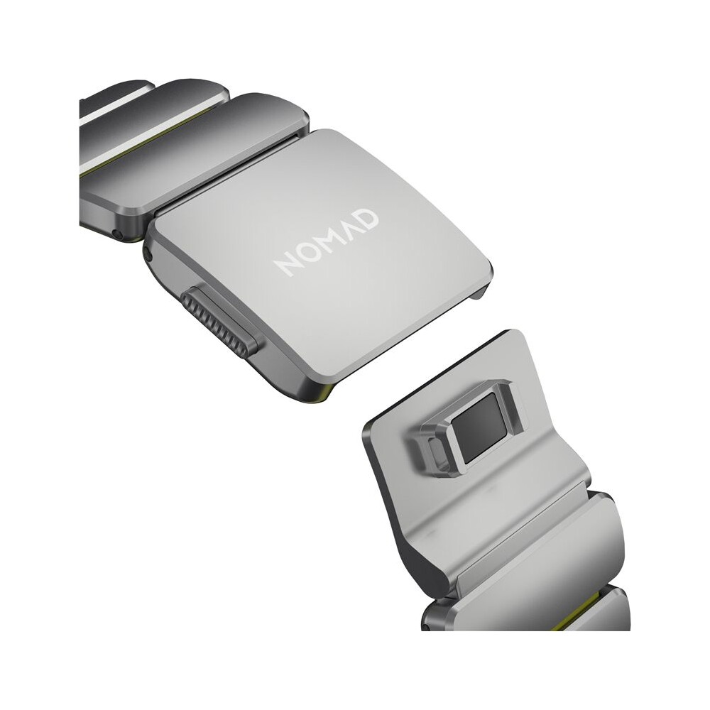 Nomad-Stratos-Band-FKM-reminek-Apple-Watch-45-46-49mm-Natural-Titanium-Volt