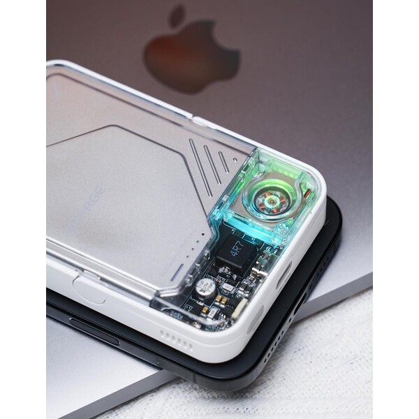 SHARGE-IceMag-2-Qi2-MagSafe-powerbanka-s-aktivnim-chlazenim-seda