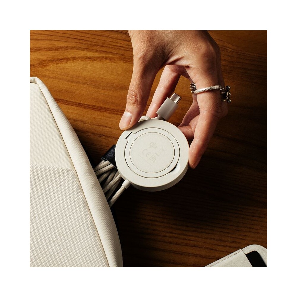 Native-Union-Snapstand-Qi2-MagSafe-bezdratova-nabijecka-seda