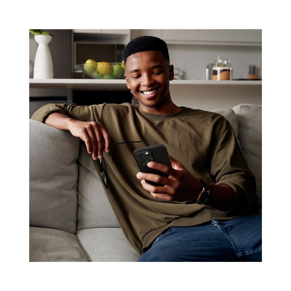 Spigen-Liquid-Air-kryt-iPhone-16-Pro-Max-matte-black