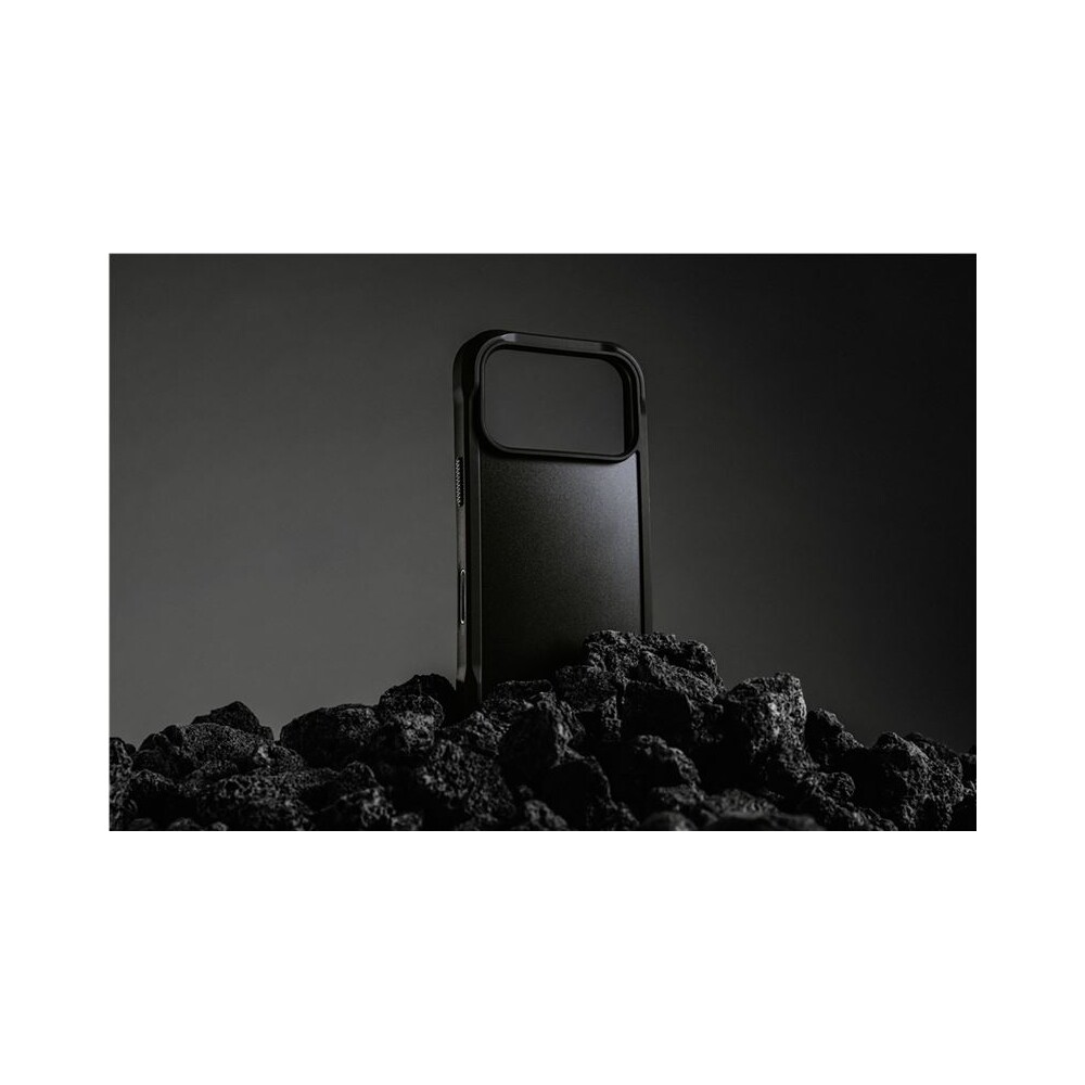 Nomad-Rugged-Leather-Case-Horween-MagSafe-kozeny-kryt-iPhone-17-Pro-Black