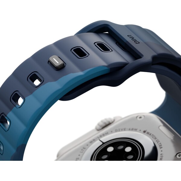 UNIQ-Stride-DE-FKM-reminek-pro-Apple-Watch-49-46-45-44mm-modry-svetle-modry