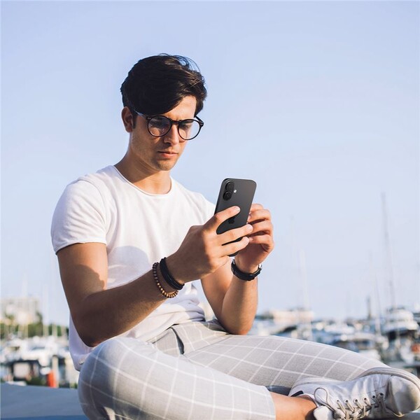 Spigen-Glass-tR-EZ-Fit-Optik-Pro-sada-skel-iPhone-17-16-16-Plus-cerna-2-pack-