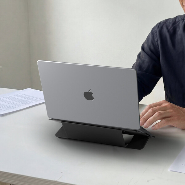Spigen-Slim-Fold-Laptop-Stand-LD201-S7-stojanek-cerny